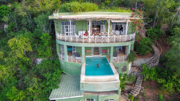 Arcadia Cliff House, Rezervasyon Tatil Evi Galu 