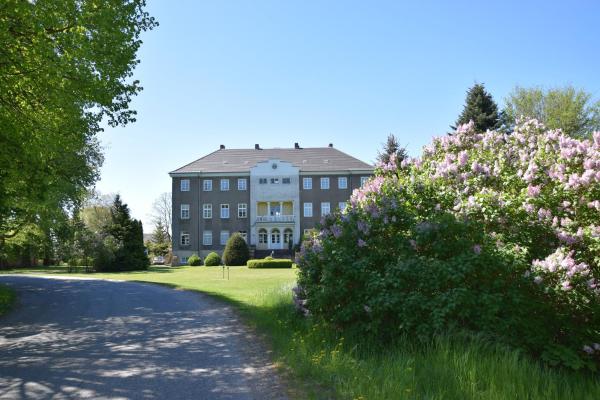Gutshaus Volzrade Hotel & Ferienwohnungen in Elbnähe, Rezervasyon Otel Lübtheen 