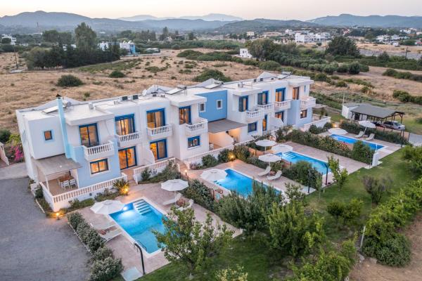 RITA MARE seafront villas heated Pools
