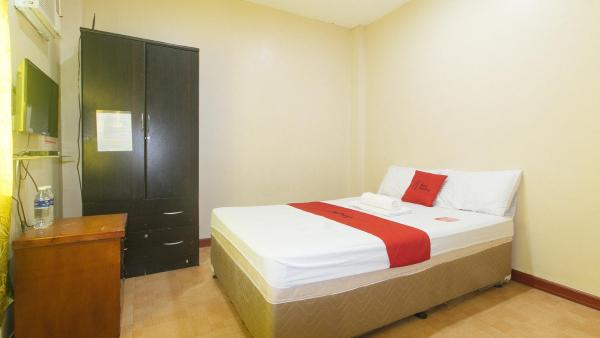 RedDoorz near Talisay District Hospital, Rezervasyon Otel Candulawan Visayas