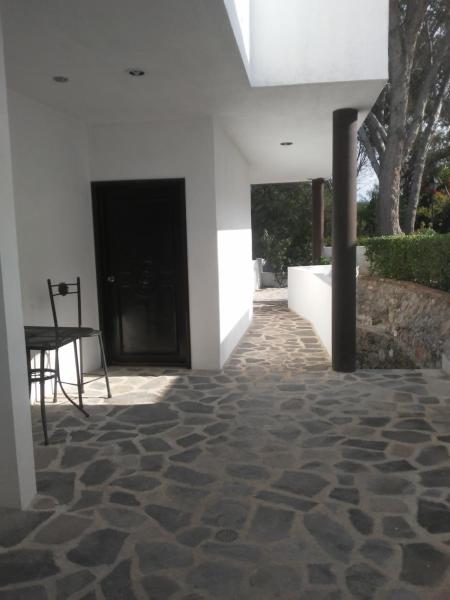 Casa de Cactus, Rezervasyon Misafirhane Bernal 