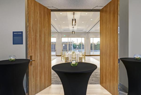 Holiday Inn Express - Kingston West by IHG, Rezervasyon Otel Ontario Havuzlu Oteller, Yüzme Havuzu