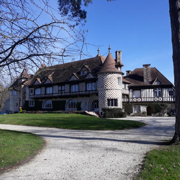 Manoir de Beaumarchais, Rezervasyon Bed and Breakfast Les Chapelles-Bourbon 