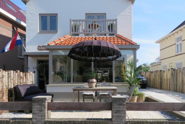 Casa duna close to the beach, city centre, dunes and parking area, Rezervasyon Apart Otel Zandvoort 