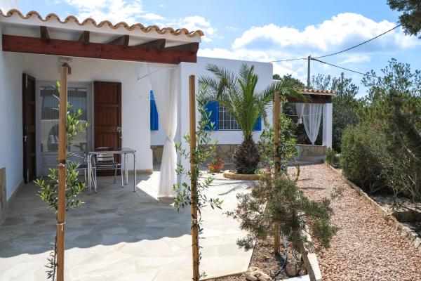 VIVIENDAS ES CARNATGE, Rezervasyon Tatil Evi La Mola Formentera