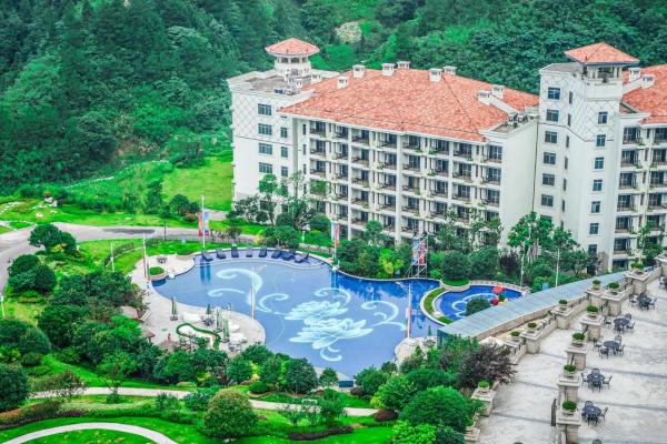 Zhangjiajie Country Garden Phoenix Suites Hotel