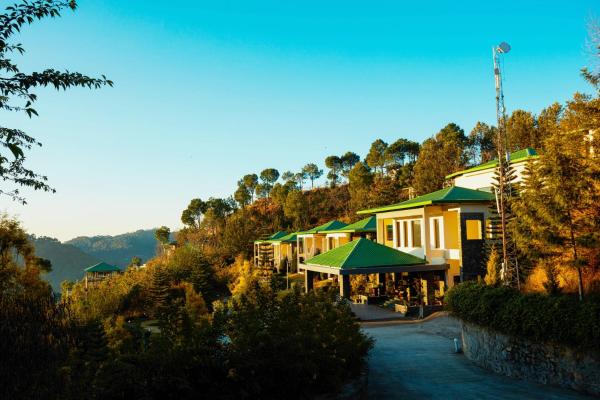 Suryavilas Luxury Resort & Spa, Rezervasyon Tatil Köyü Solan 