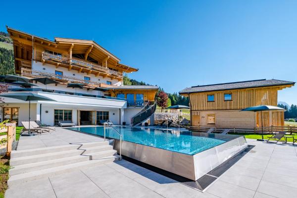 Genusslandhotel Hochfilzer, Rezervasyon Otel Tirol otoparklı oteller, Otopark