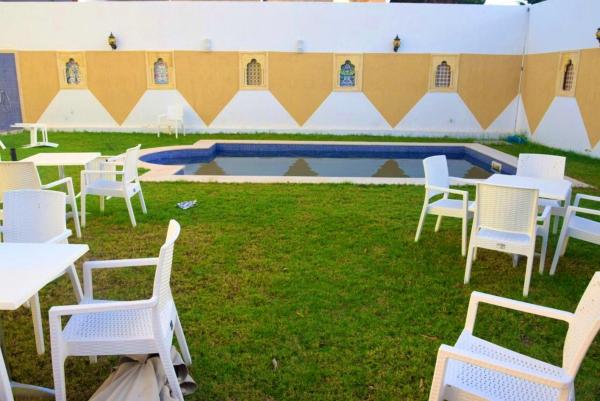 Charming Villa in Monastir with Private Pool, Rezervasyon Villa Munastır Kır Evleri / Kır Evleri, Küçük Ev