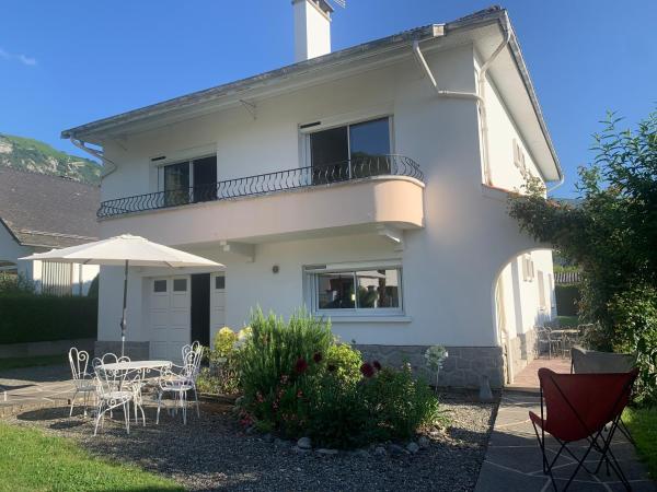 Villa de charme jardin vue sur montagnes rénovation 2026, Rezervasyon Tatil Evi Argeles Gazost Pyrenees National Park