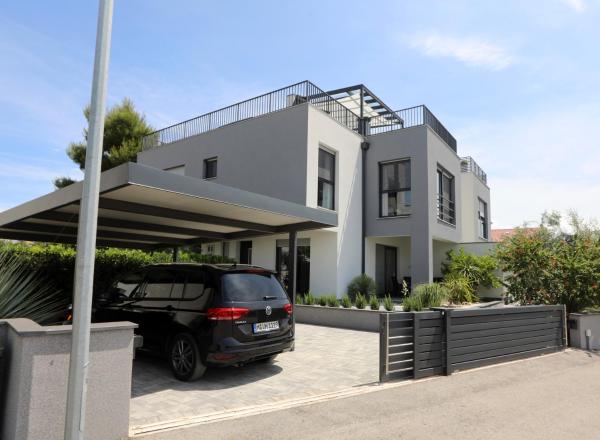 Villa Verica, Rezervasyon Villa Vodice Sibenik-Knin County