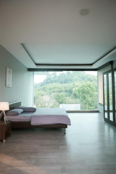 Tropical Bliss Villa by The Feelas, Rezervasyon Villa West Java'teki İş Otelleri, 4* 5*