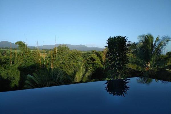Villa Kumquat avec piscine et vue sur les montagnes, Rezervasyon Villa Basse-Terre otoparklı oteller, Otopark