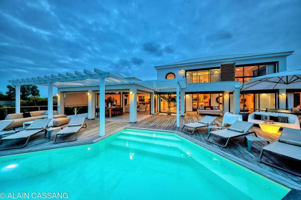 Villa Luminosa, Rezervasyon Villa Grande-Terre havuzlu oteller, Yüzme Havuzu