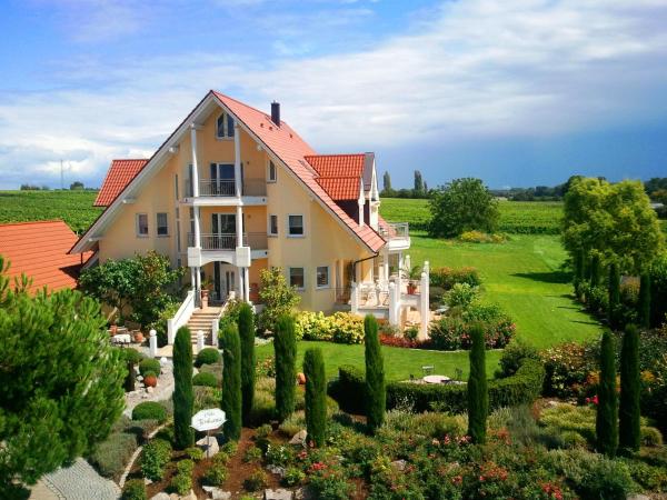 Villa Toskana, Rezervasyon Misafirhane Bornheim 