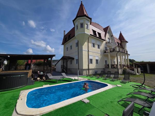 Castle Csányi, Rezervasyon Daire Livezeni 