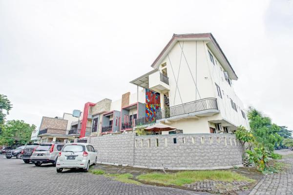 OYO 90801 Deanofaa Residence Syariah
