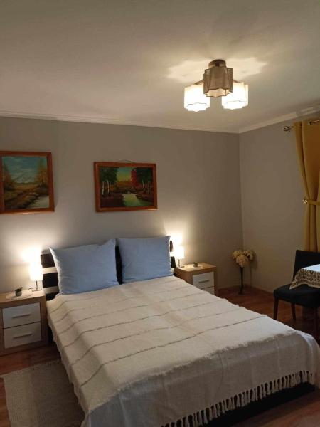 Mroczkówka, Rezervasyon Daire Dębowiec Podkarpackie
