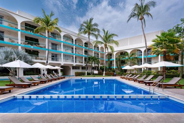 Hotel & Suites Villasol