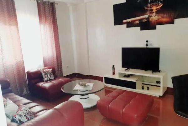 Your home, Rezervasyon Daire Mfoundi'teki Ucuz Oteller