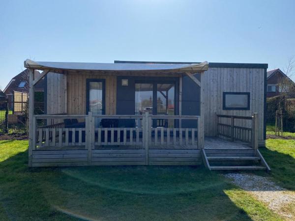 Chalet in Friesland near Alde Feanen Park, Rezervasyon Şale Warstiens kır evleri, Küçük Ev