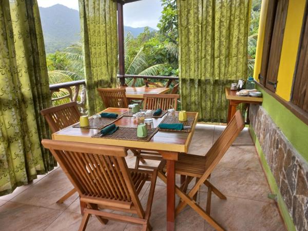 Serenity Lodges Dominica, Rezervasyon Kulübe / Lodge Massacre Dominika
