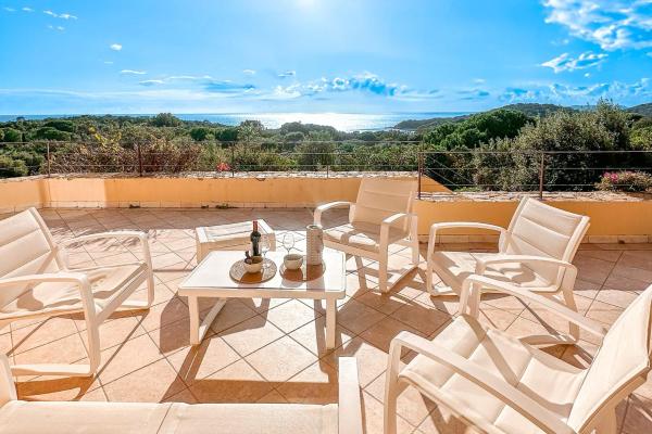 Villa Clementina Di Punta d'Arasu, Rezervasyon Villa Korsika Kır Evleri / Kır Evleri, Küçük Ev