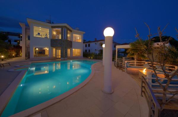 Villa PIANO, Rezervasyon Villa Pinezići Krk