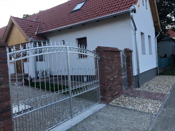 Fazekas Vendégház, Rezervasyon Misafirhane Balatonkeresztúr 