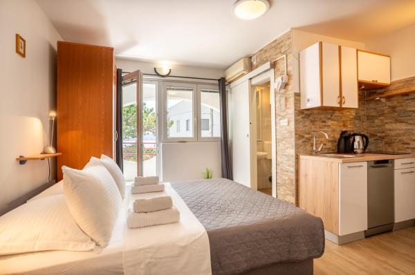 Apartmani Luky, Rezervasyon Daire Karlobag 