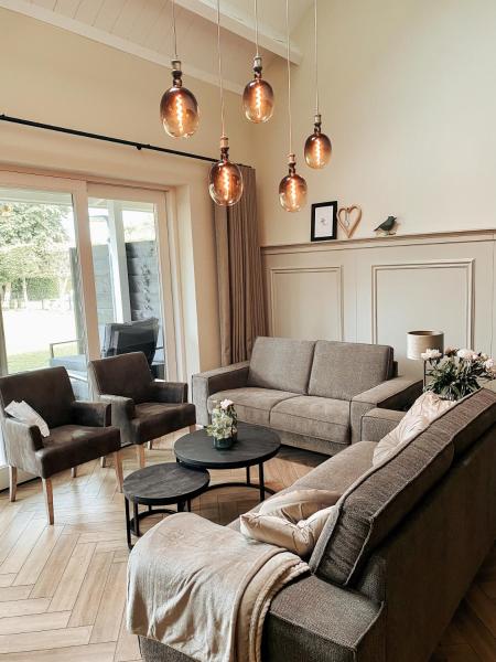De Stamhoeve, luxe vakantiehuis, rustig gelegen bij de Loonse & Drunense Duinen tussen s Hertogenbosch en Tilburg, Rezervasyon Tatil Evi Biezenmortel Noord-Brabant