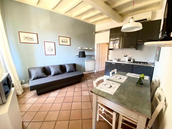 Trastevere Rome's Heart charming appartment 8, Rezervasyon Otel Lazio otoparklı oteller, Otopark