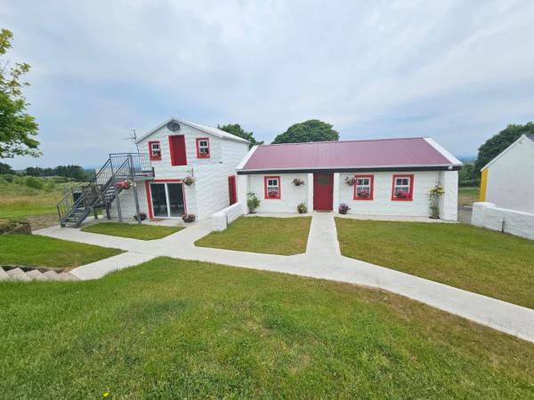 Tiernan's Luxury Accommodation, Rezervasyon Tatil Evi Charlestown Mayo