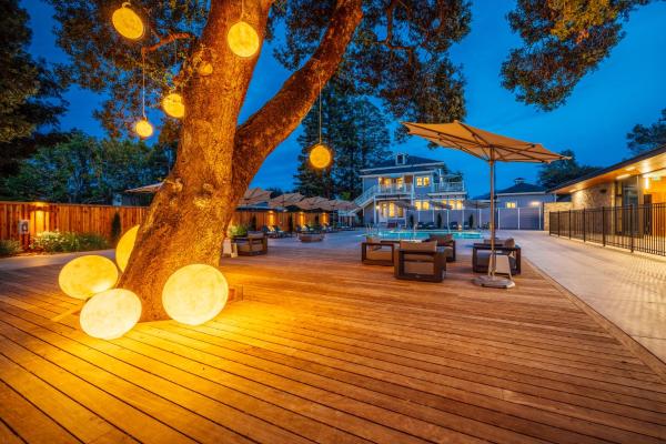 The Ruse, Rezervasyon Otel Healdsburg 