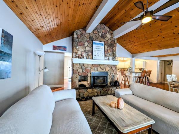 Cozy Escape, Kawarthas Cottage With Sauna, Rezervasyon Tatil Evi Buckhorn Kawartha and Northumberland