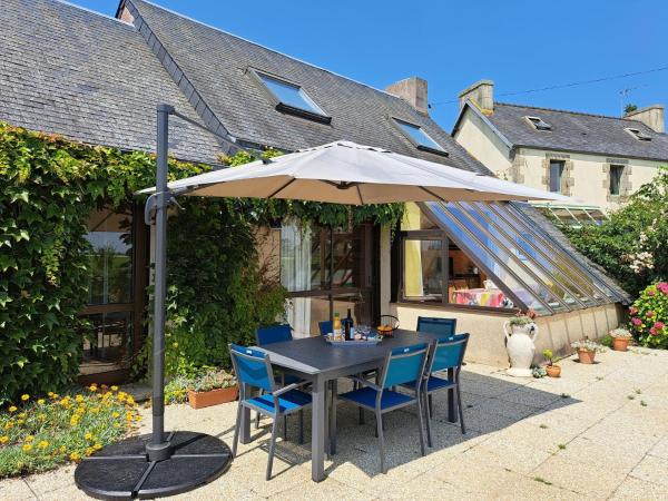 Holiday home in Sibiril near sandy beaches, Rezervasyon Tatil Evi Sibiril Finistère