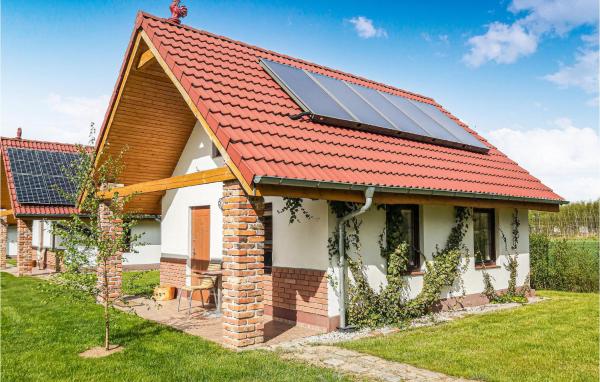 Awesome Home In Gubin With Sauna, Rezervasyon Tatil Evi Gubin 