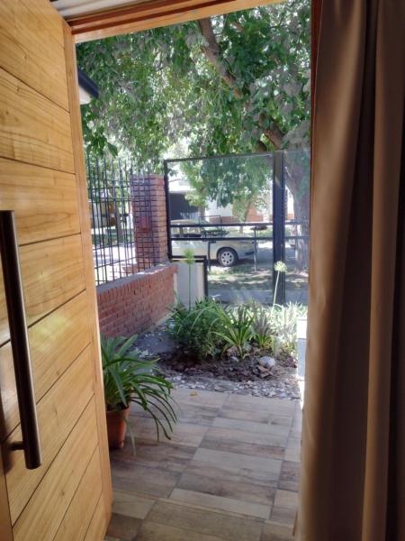 Petit Jardin, Rezervasyon Bed and Breakfast San Rafael Mendoza