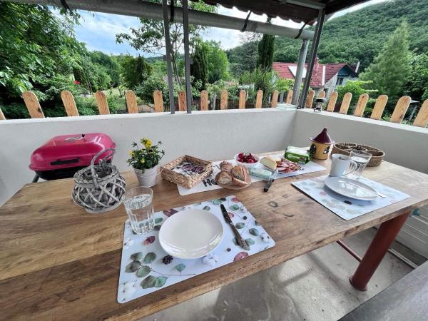 Neve Nincs NYARALÓ - önálló Házikó- privát szféra, Rezervasyon Daire Balatonfüred 