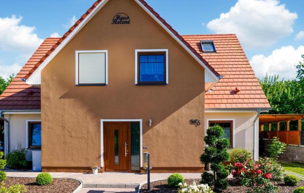 4 Bedroom Stunning Home In Klütz, Rezervasyon Tatil Evi Kluetz Mecklenburg-Pomerania