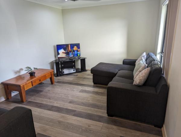 Christa\s 4Bedroom Entire Private House Gladstone City, Rezervasyon Tatil Evi Gladstone Southern Great Barrier Reef