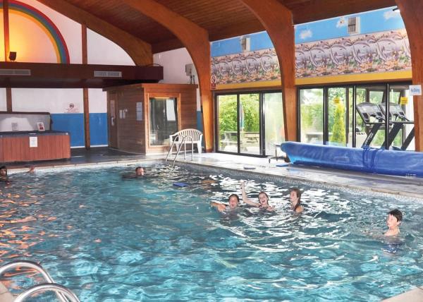 Pantglas Hall Lodges, Rezervasyon Tatil Köyü Llanfynydd Glamorgan