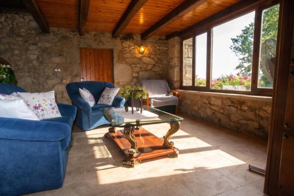Welcoming House in Paradela with BBQ included, Rezervasyon Tatil Evi Paradela Galicia