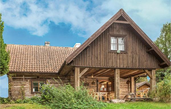 Four-Bedroom Holiday Home In Milakowo, Rezervasyon Tatil Evi Warmia-Masuria otoparklı oteller, Otopark