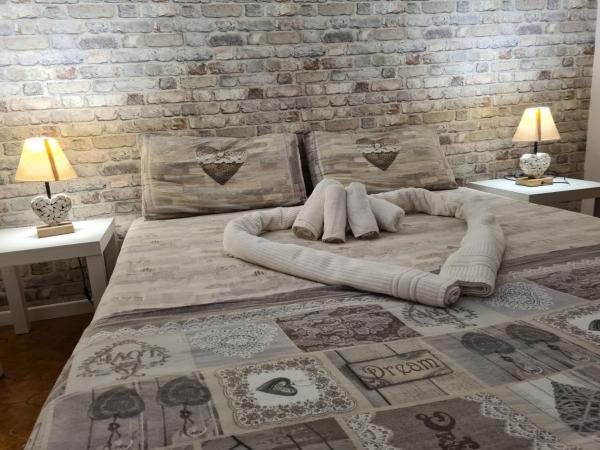 Garda City Home Family Apartments