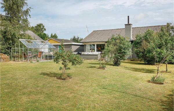 Two-Bedroom Holiday Home In Nexo, Rezervasyon Tatil Evi Nexo Bornholm