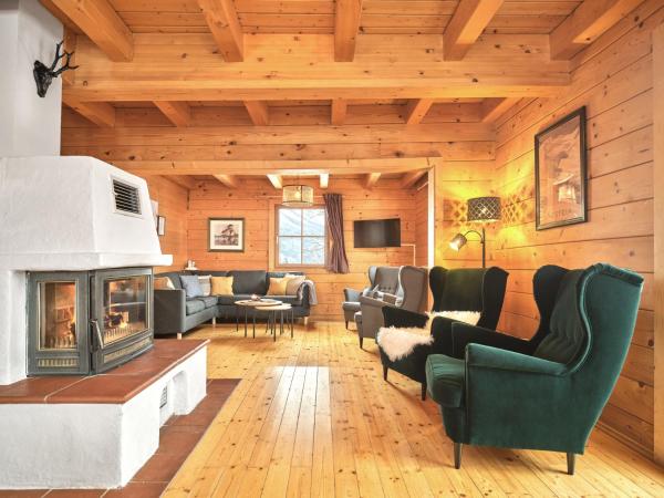 Alpenglück Chalet Schladming - Dachstein by AA Holiday Homes, Rezervasyon Şale Sankt Martin am Grimming 