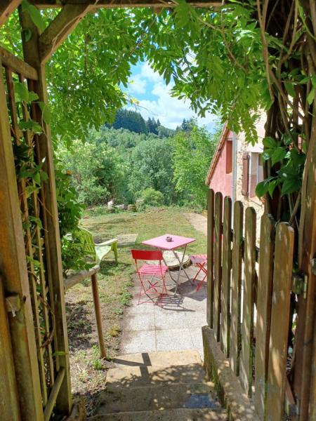 Gite un bout du sud, Rezervasyon Tatil Evi Rhône-Alps Otoparklı Oteller, Otopark