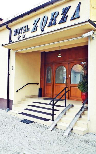 Hotel Zorza, Rezervasyon Otel Namysłów 