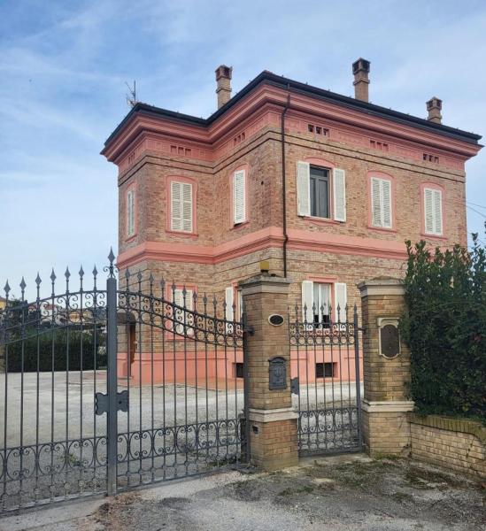Villa Livia, Rezervasyon  Romagna Havuzlu Oteller, Yüzme Havuzu
